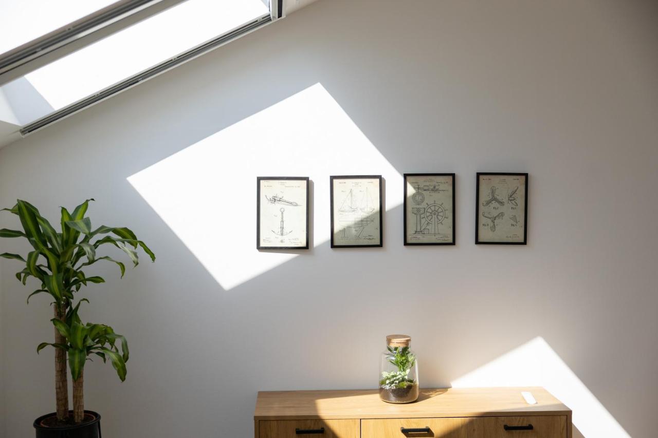 Ko-Living - Captain'S Suite - Altstadt - Mit Kueche, Smart Tv & Balkon - 6P Halle  Esterno foto