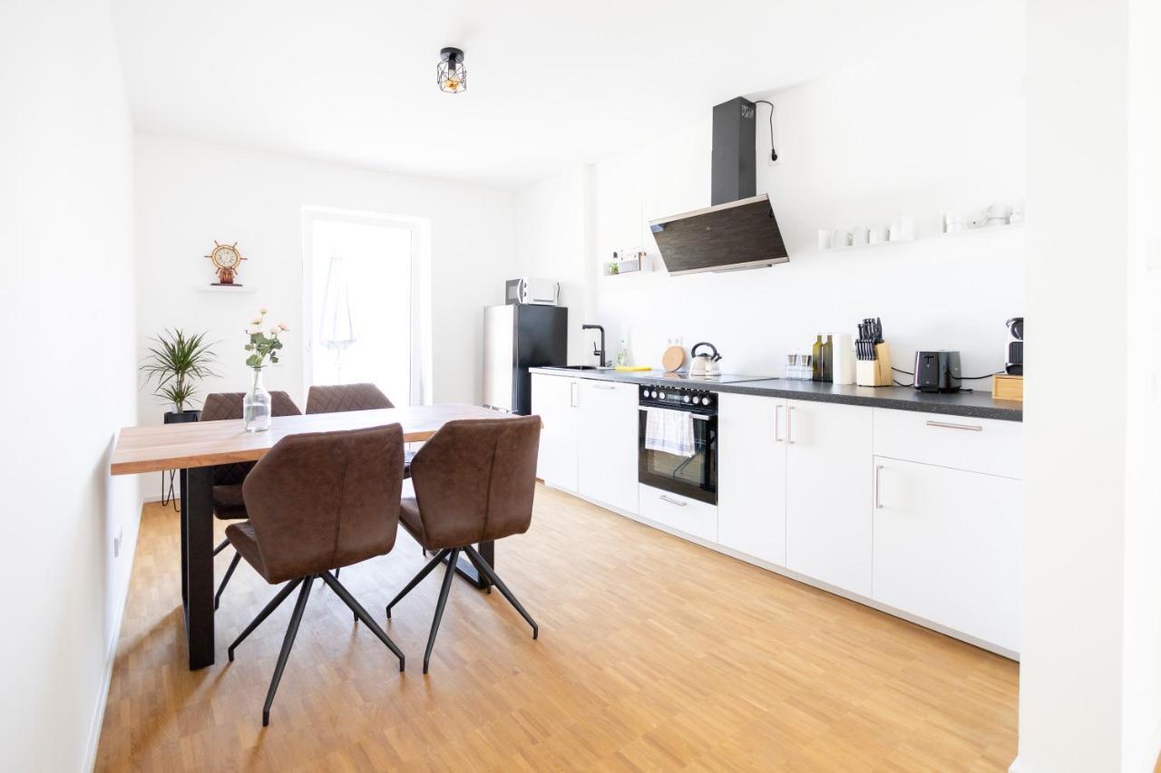 Ko-Living - Captain'S Suite - Altstadt - Mit Kueche, Smart Tv & Balkon - 6P Halle  Esterno foto